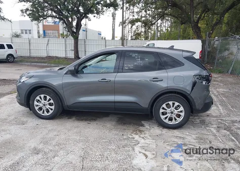 2025 Ford Escape Active z USA, uszkodzony, nr VIN 1FMCU0GN3SUA62700